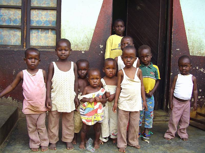 0060 Weeskinderen Bunia.JPG